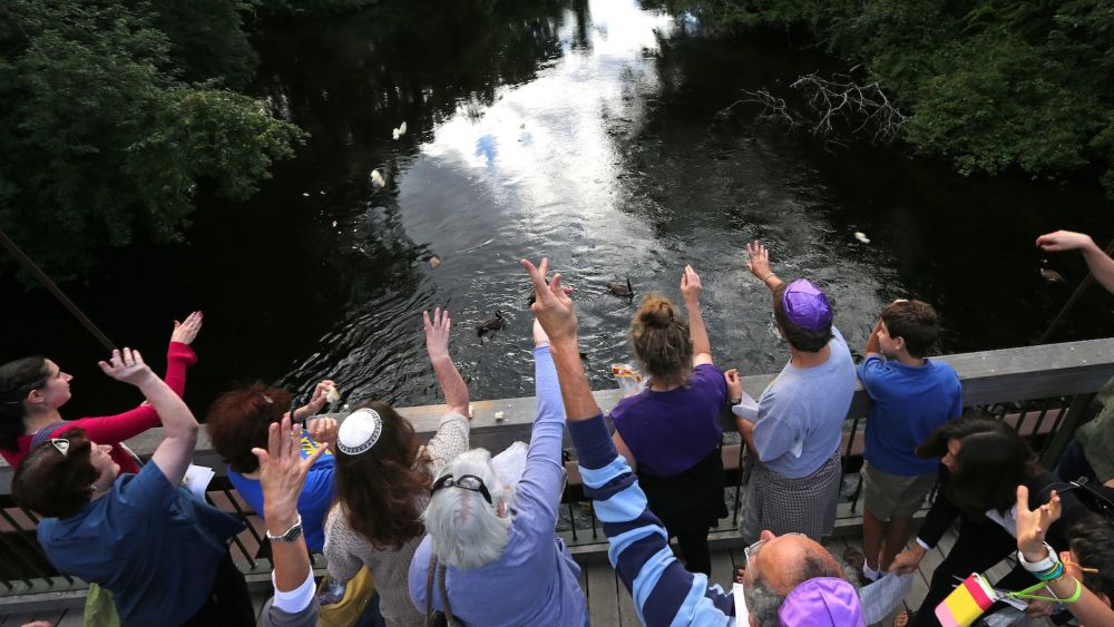 Tashlich, the Symbolic Casting Off of Sins | My Jewish Learning