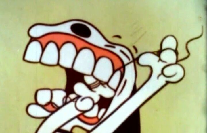 snoopy passando fio dental