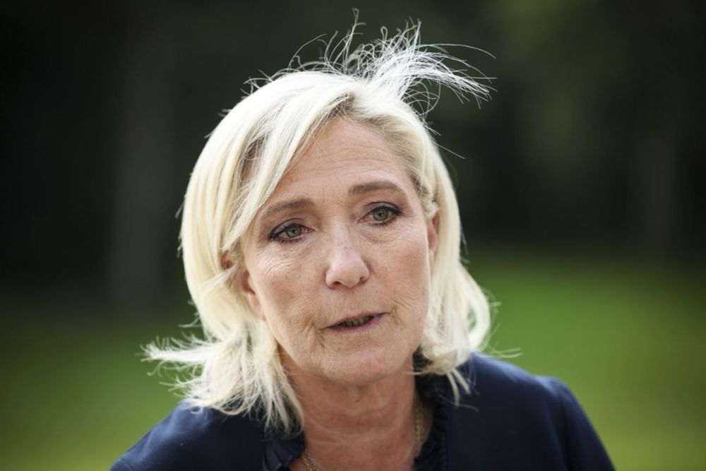 Affäre in Frankreich: Le Pen steht wegen Verdachts auf Veruntreuung von EU-Geld vor Gericht