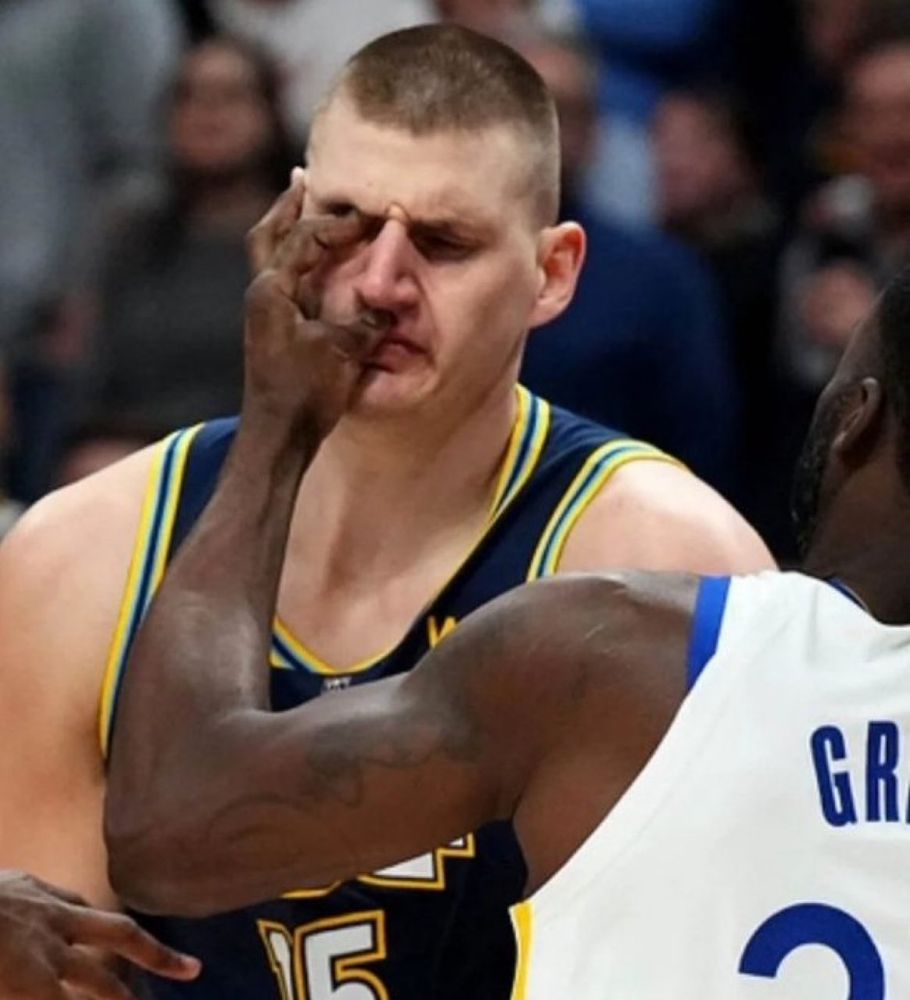 Draymond Green gouging Nikola Jokic's eye