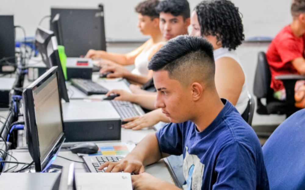 Qualificação profissional e desempenho no mercado de trabalho brasileiro