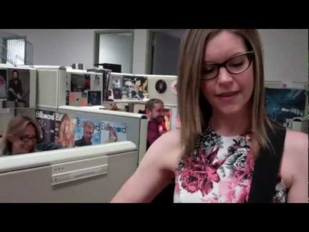 Lisa Loeb "Stay"s At Billboard