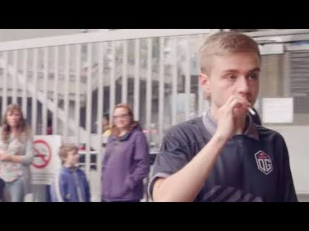 Notail smoking cigarette in a non-smoking area