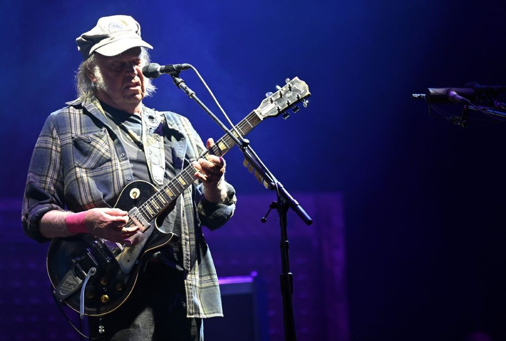 Young’s “Love Earth” tour with the chrome hearts affirms the enduring joy of experiencing music in a crowd.