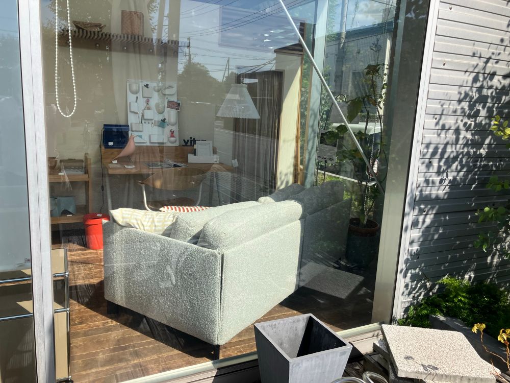 テイクアウトでカフェラテとケーキを購入。
美味しかったです。