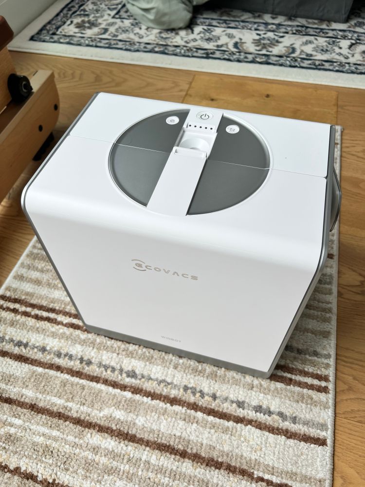 Robot window vacuum packed away 