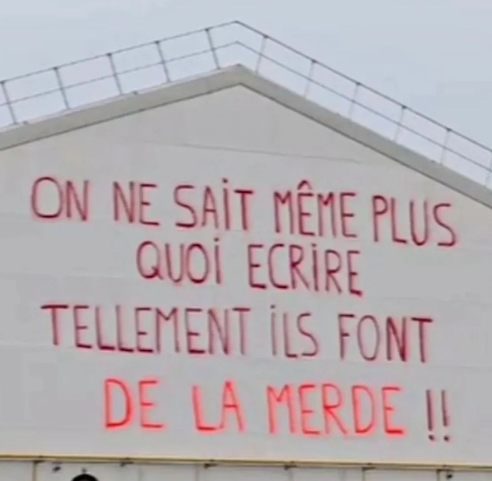Un tag "on ne sait plus quoi écrire tellement ils font de la merde"