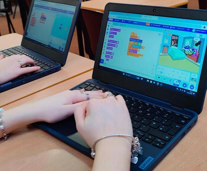 Girls at computer 