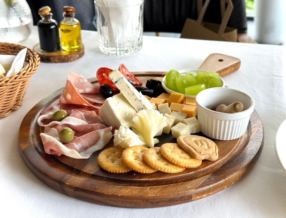 Tunu Tarnar
Cold Cut Plate for 2