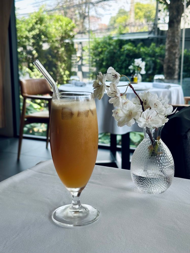 Tunu Tarnar
Cold Pressed Apple Juice