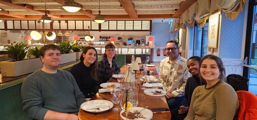 Holiday lunch with the lab at The Graduate Cambridge photo 1