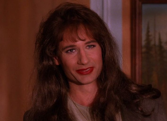 Denise Bryson (David Duchovny)