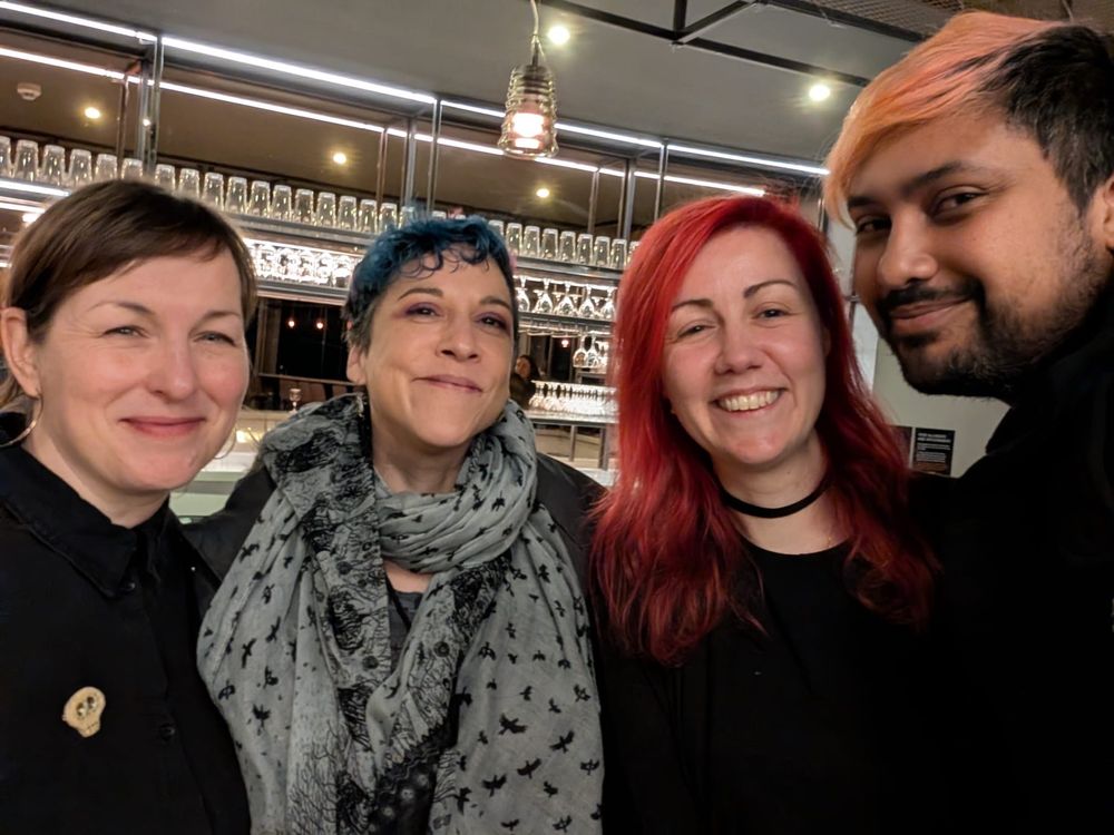 Picture of Lucy Sullivan, DeadlyKnitshade, Kitsuneart and Shane Melisse at the after q&a drinks. 
