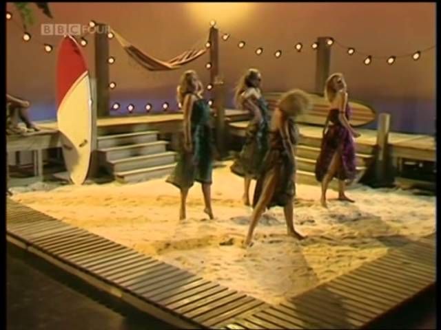 Legs & Co - After The Love Has Gone - Earth Wind And Fire (2nd Aug 1979)