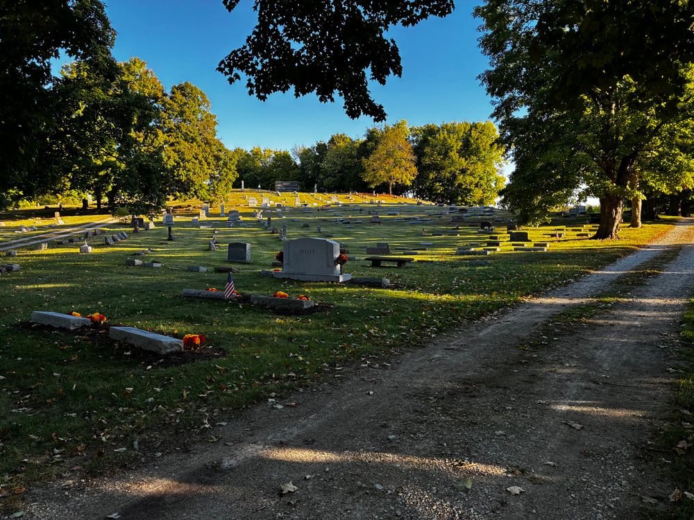 The hill at round hill cemetery