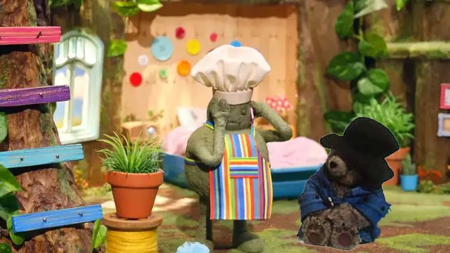 Paddington in The Tiny Chef Show