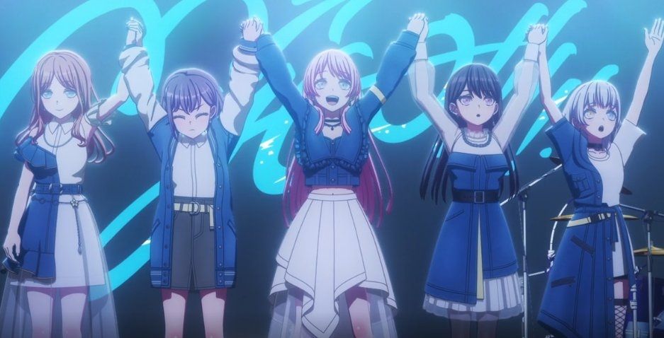 Chihaya Anon receiving applause standing at the center of MyGO