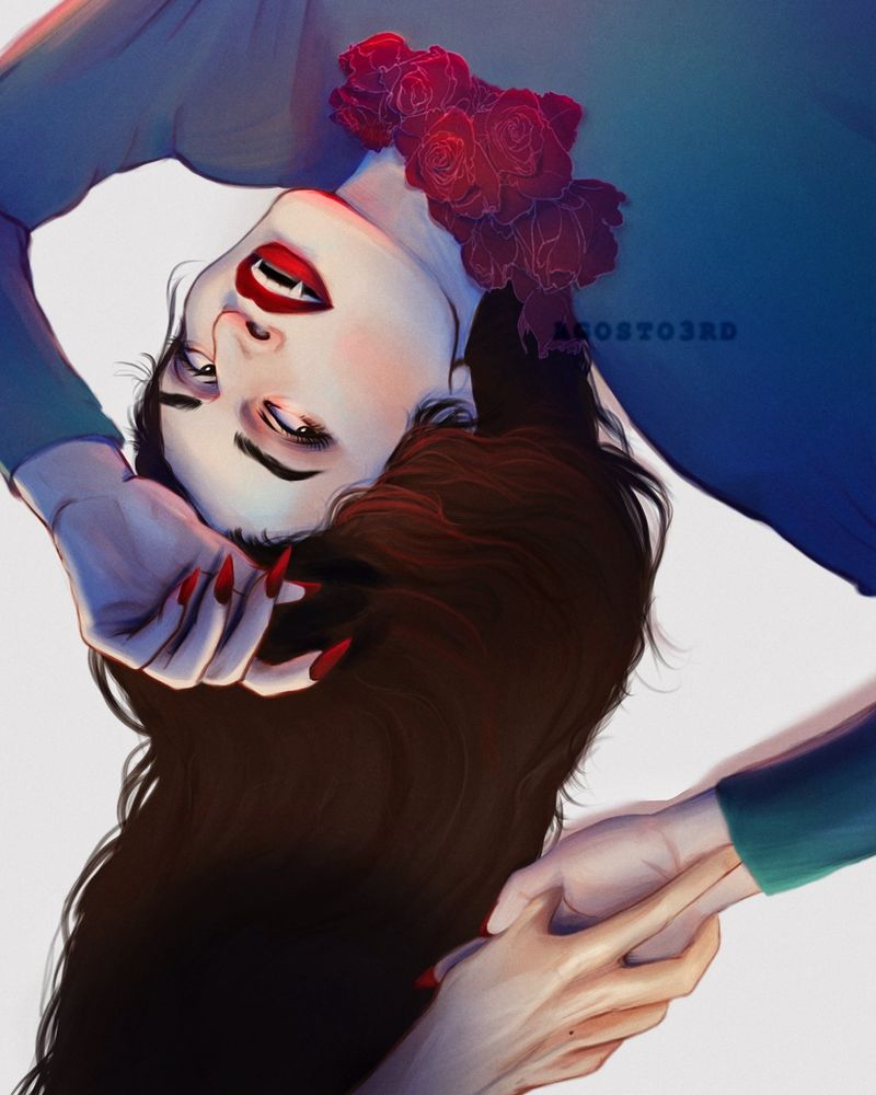 Dibujo de María José Sagrado, personaje de mi cómic "Coyote Tresvidas". Es una mujer, una vampira, tumbada en el suelo. Su cabeza está hacia abajo en el encuadre. Mira de lado a la mano que coge la suya que posa también en el suelo. Sobre la cabeza posa su otra mano de uñas largas rojas. La mano de la persona desconocida, pero que proyecta sombra su pelo por el suelo, tiene un lunar entre los últimos dos dedos. Entre los labios rojos de Sagrado asoman sus colmillos. Viste un vestido azul con rosas en el cuello.