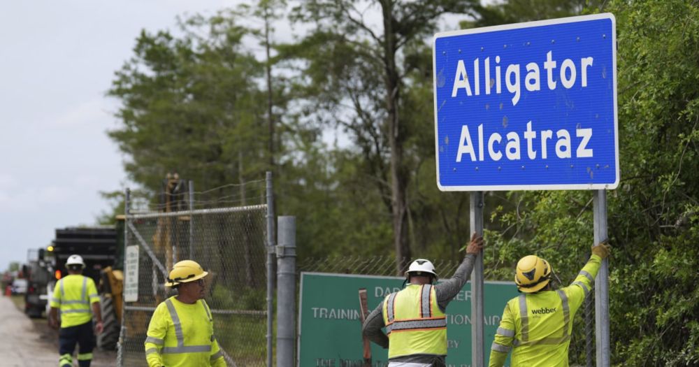 If upheld on appeal, the ruling will significantly restrict the government’s use of the controversial site in the environmentally sensitive Everglades.