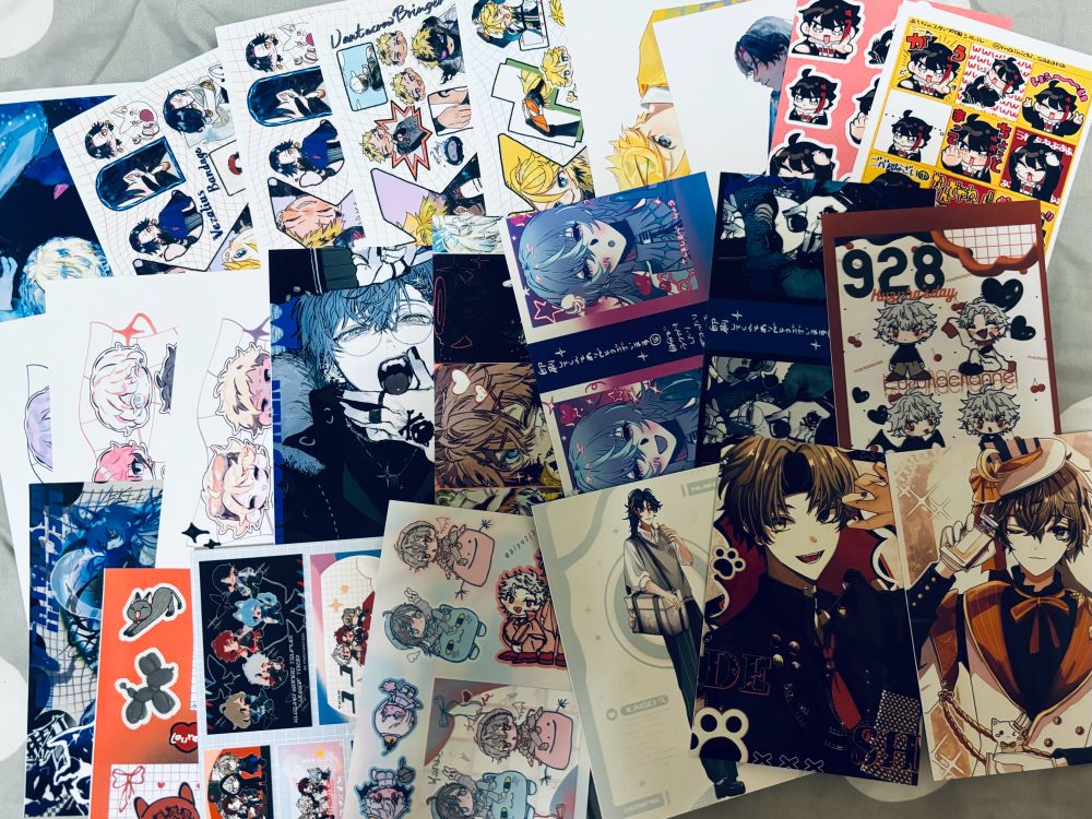 various netprints of nijisanji livers