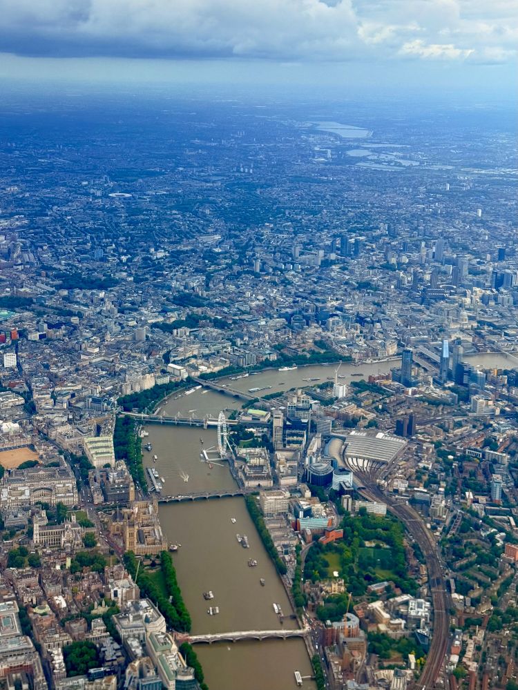 Photo of London taken out of an Airplane by Juri Leino