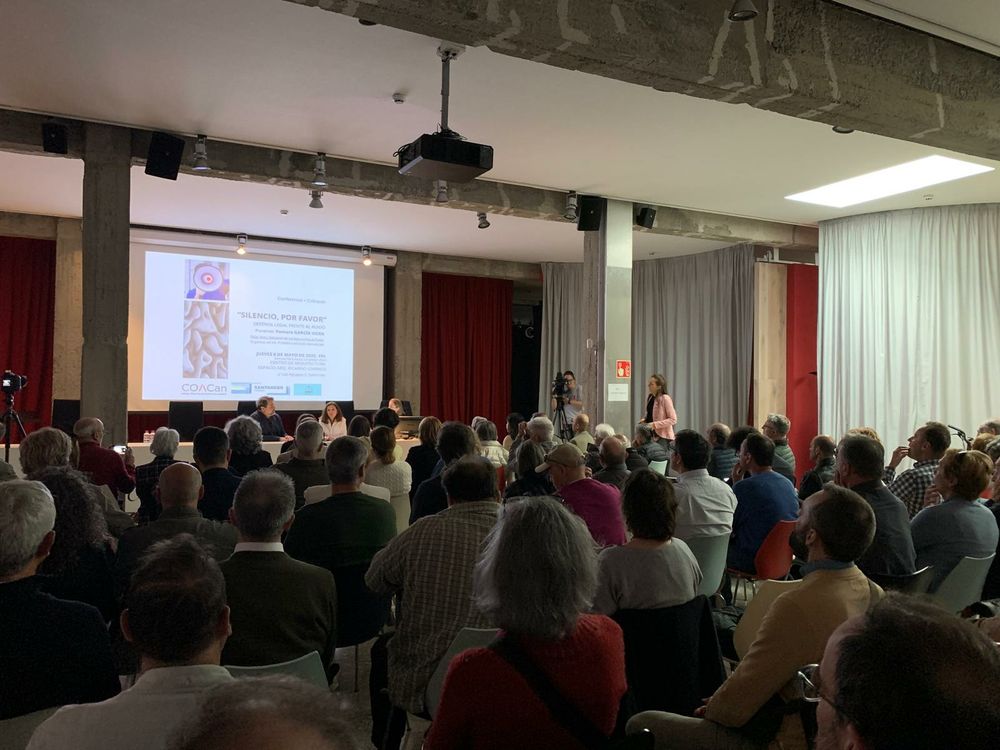 Imagen de las personas asistentes a la charla de Yomara García 