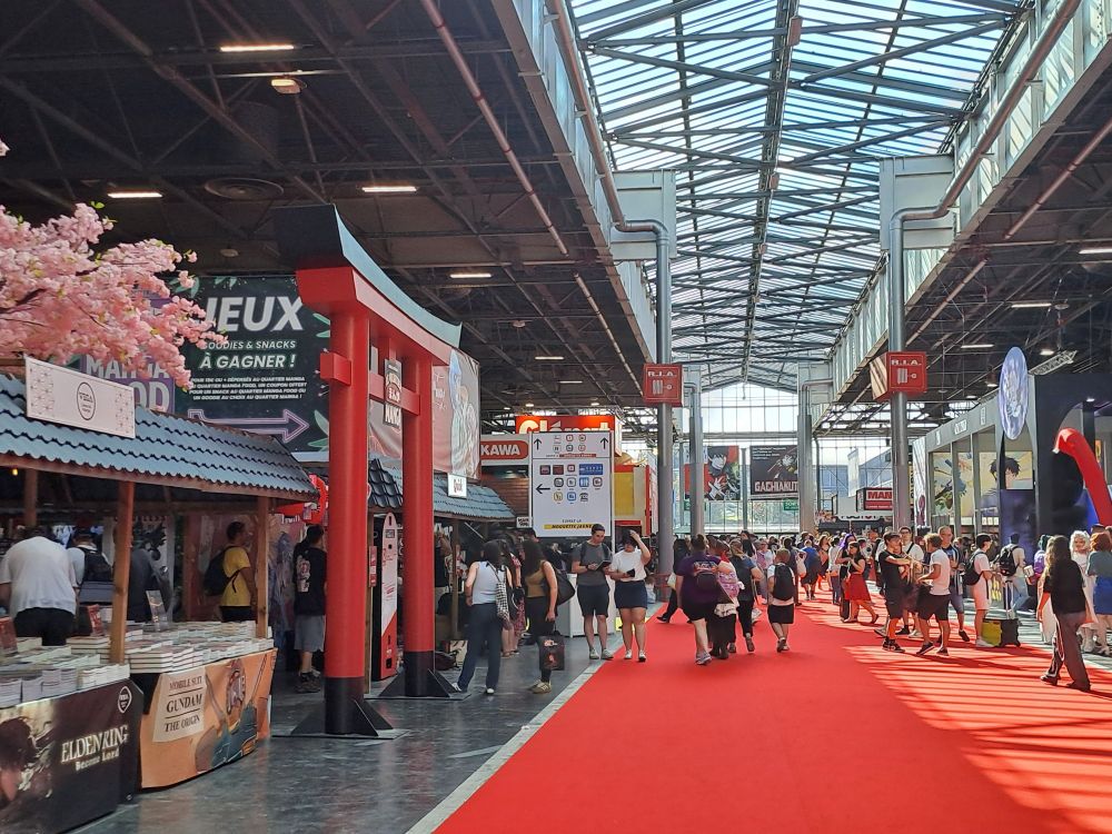 An overview shot of Japan Expo's main vendor area.