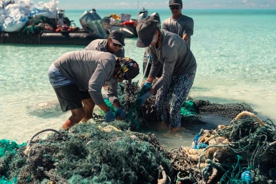 Dragging fishing gear to the shore