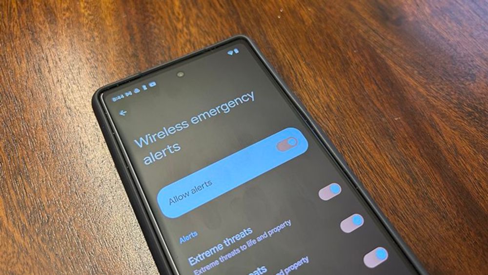 How to enable or disable emergency, weather, and Amber alerts on your Android phone