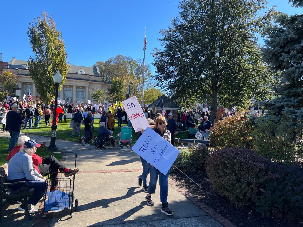 Protesters lining Rantoul Street for No Kings in Beverly, MA