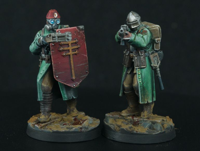 Two painted New Antioch Yeomen miniatures. 