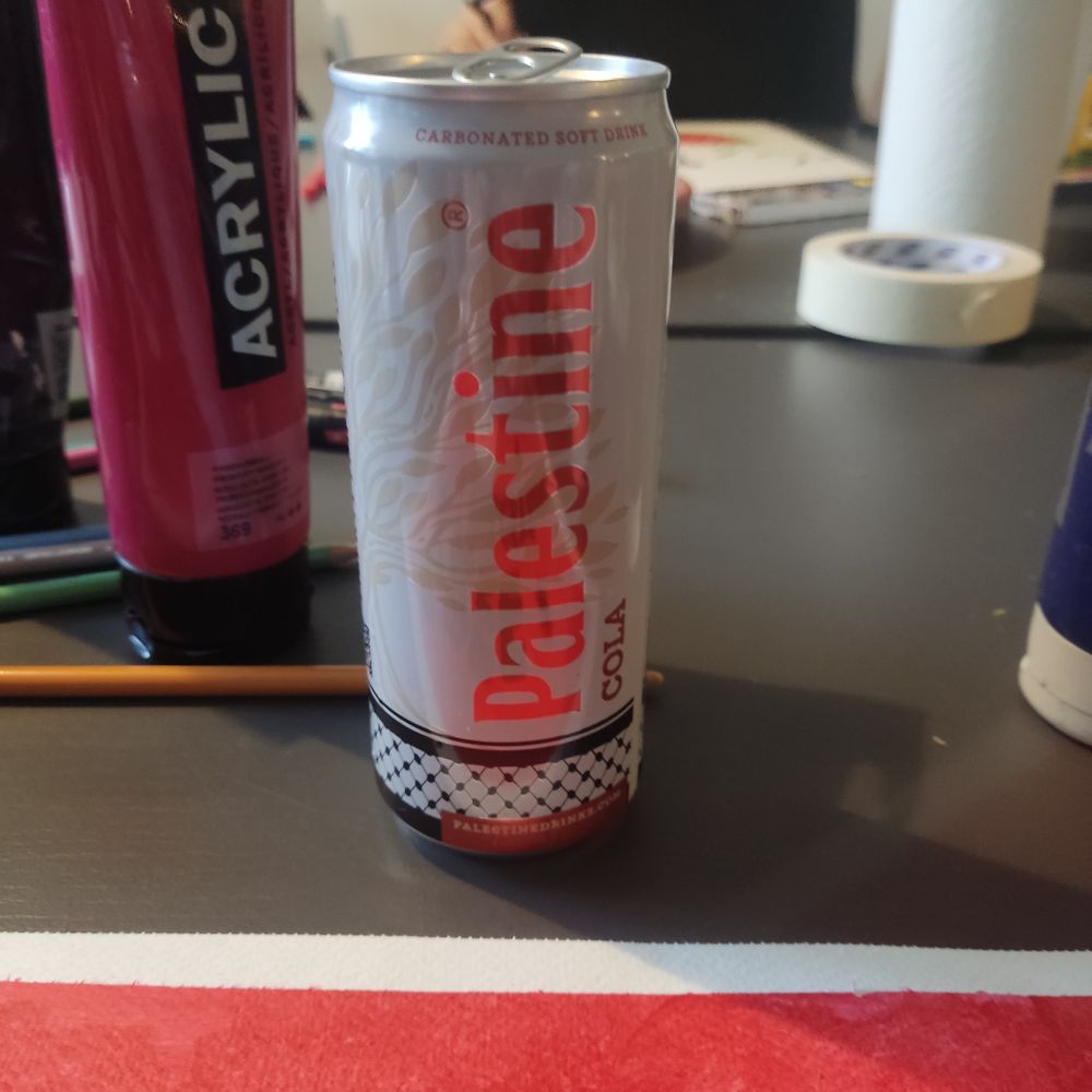 Lata de palestine cola 
