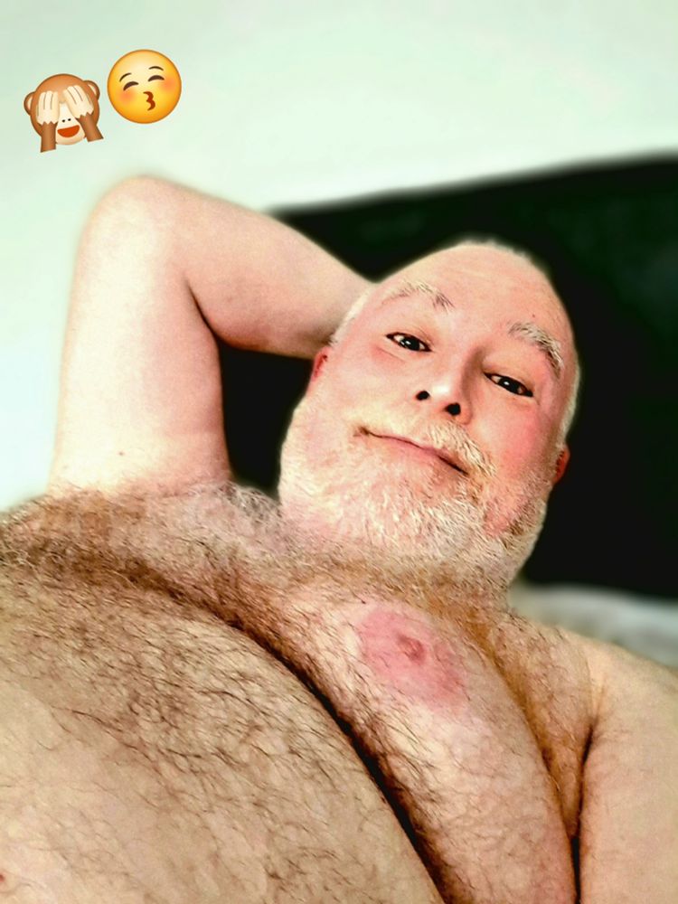 Showing my fur on fursday. 