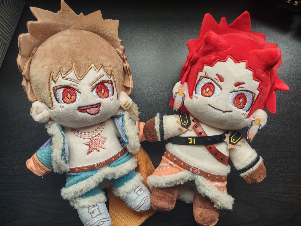 Cute AF Kirishima and Bakugou fantasy plushies designed by berryheroic!! They're magnetic and stick together through thick and thin!