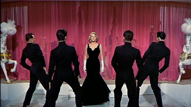Rosemary Clooney and male dancers in White Christmas 
