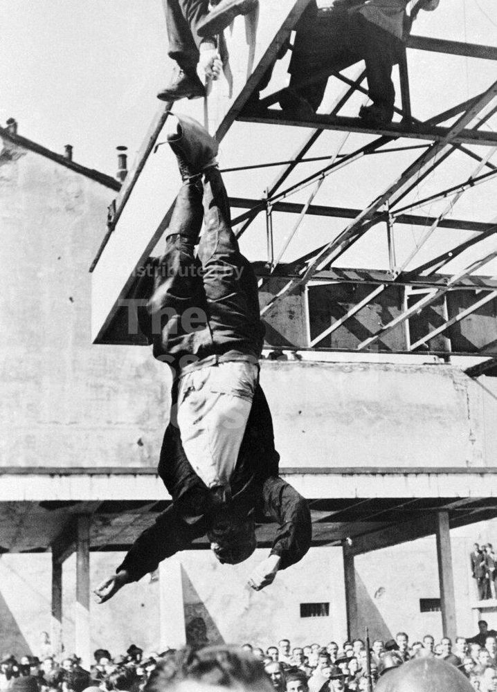 Mussolini kindly demonstrating what ICE agents deserve 