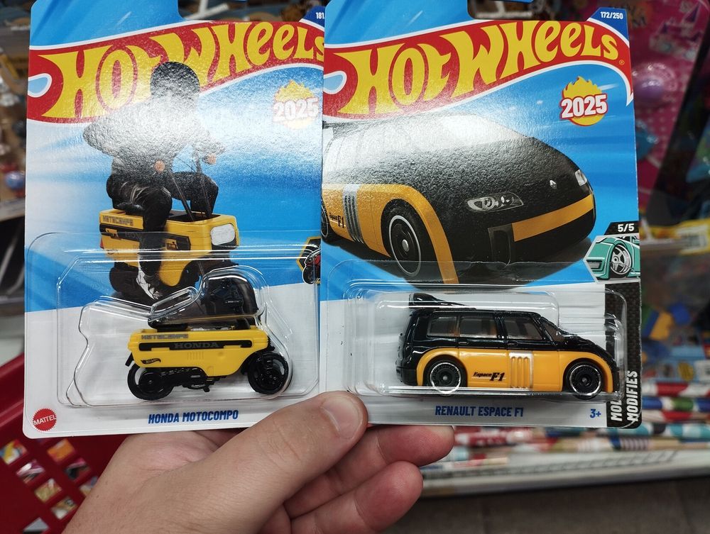 The Renault Espace F1 and Honda Motocompo Hotwheels