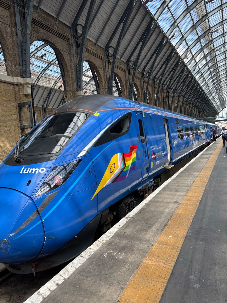 Picture of a Lumo train