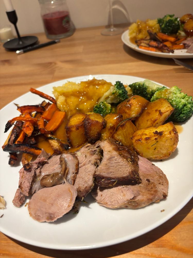 Image of my roast dinner with lamb, roast potatoes and veg