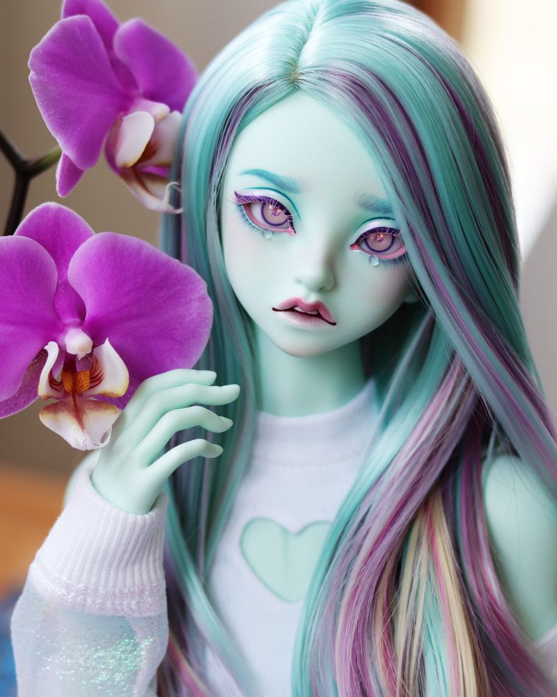 Photo of a doll: Lore, a Peakswoods Dandy Lune in Emerald Green