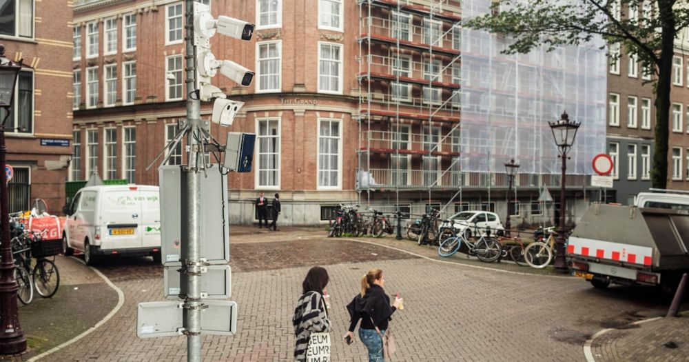 Amsterdam doet Chinese camera’s in de ban vanwege gevaar voor spionage en mensenrechtenschendingen