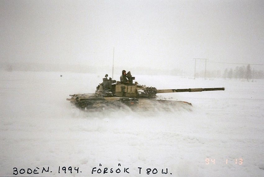 Russian T-80U in the snow in Boden in 1994. Parts of the report was later de-classified: https://tanks.mod16.org/2015/04/09/report-from-terrain-trials-with-t-80u/
