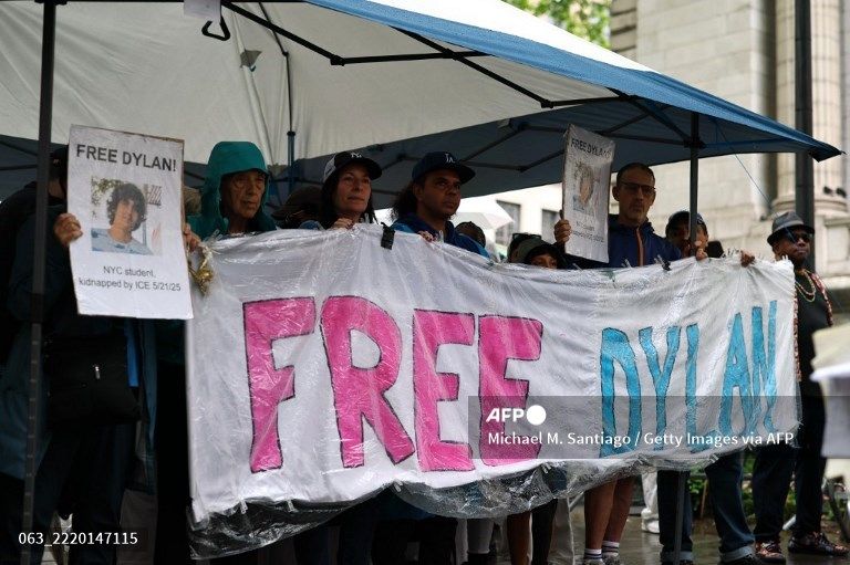 Free Dylan
No Kings Mass Protest
2025-06-14