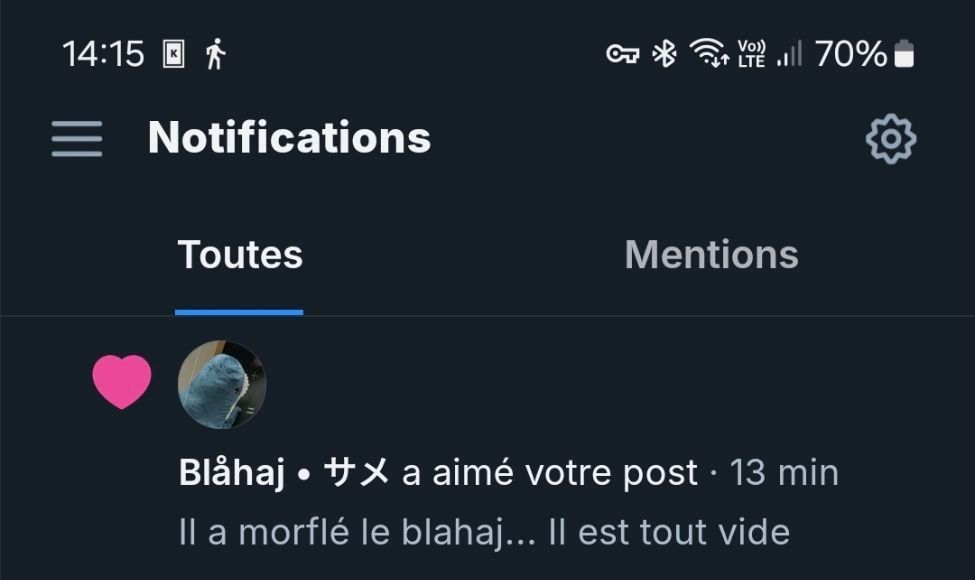 Capture d'écran d'une notification Bluesky disant qu'un compte nommé "blåhaj" a aimé mon message
