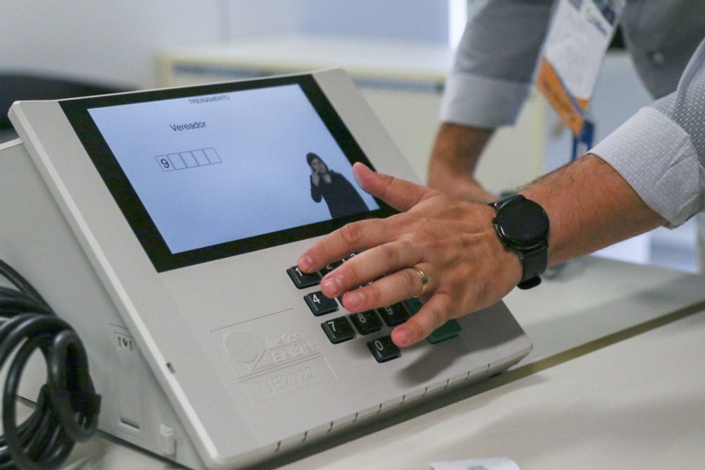 Tem como o candidato saber quem votou nele?