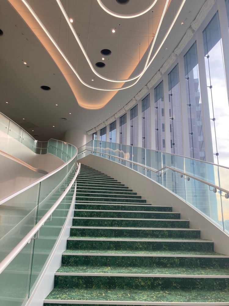 SkyシアターMBS 階段