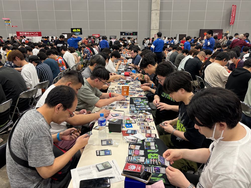 teams build their decks