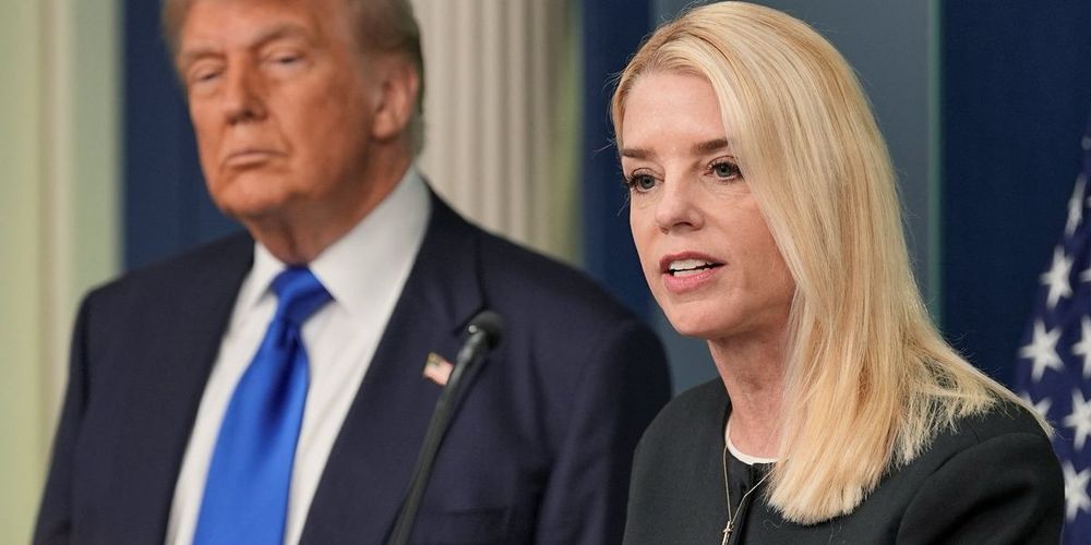The reported meeting at JD Vance's residence about the notorious Epstein files was actually about silencing a key FBI official, according to a former insider.Former Trump associate Lev Parnas, who say...
