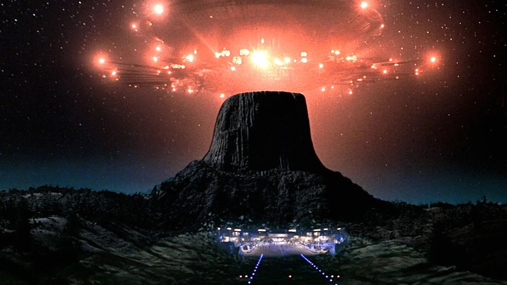 The glorious spaceship from Close Encounters of the Third Kind