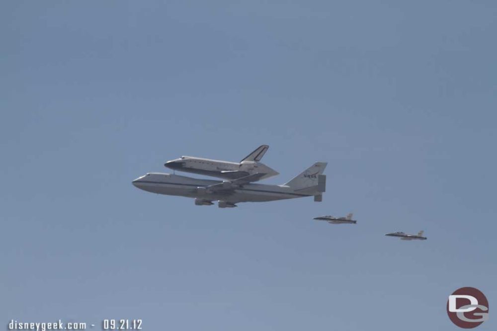 Space Shuttle Endeavour Arriving In Los Angeles - The Geek's Blog @ disneygeek.com